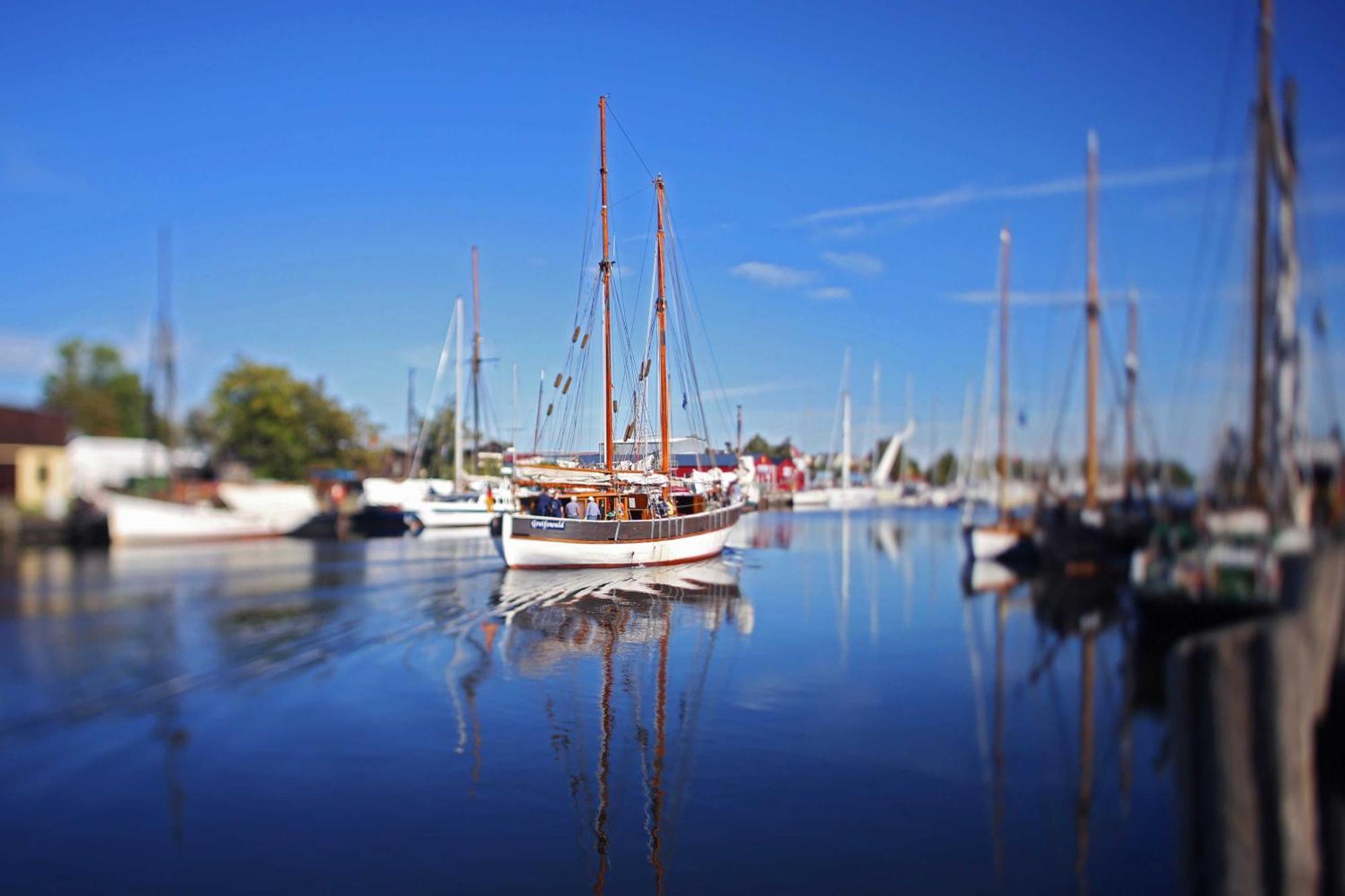 Hochwertige Ferienwohnung Direkt Am Wasser Mit Balkon Greifswald Zewnętrze zdjęcie